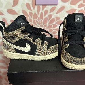 Nike Kids' Black and Leopard Print Sneakers